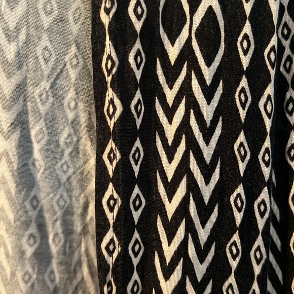 Good Condition! Patterned Coverup - Picture 2 of 3